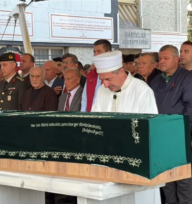 KKTC'deki gemi kazasında hayatını kaybeden Orhan Bekret toprağa verildi