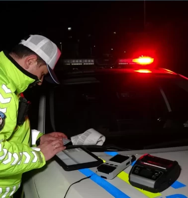Polisten kaçtı, çıkmaz sokakta yakalandı