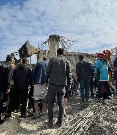 Şanlıurfa'da inşaatta çökme