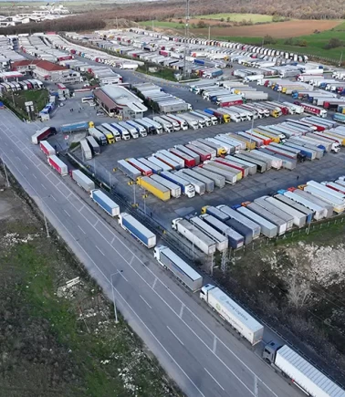 Yunanistan’da çiftçi grevi sınır kapılarını felç etti