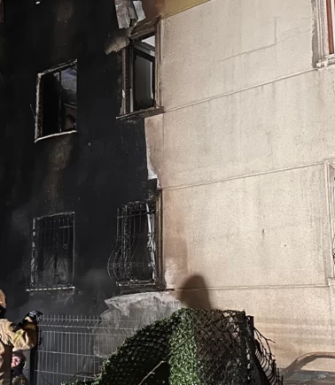 Ümraniye’de alevler binayı sardı