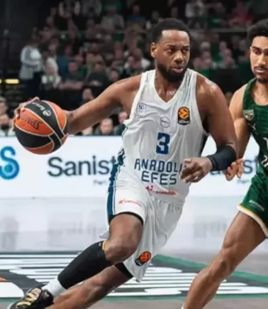 Efes savunması Zalgiris’e geçit vermedi