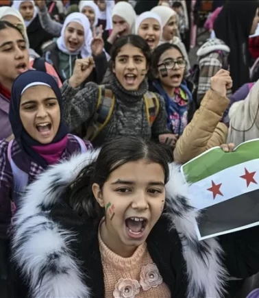 Suriye’de 61 yıllık Baas Rejimi devrildi