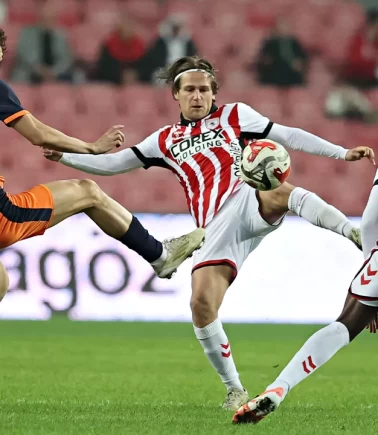 Başakşehir ikinci yarıda açıldı