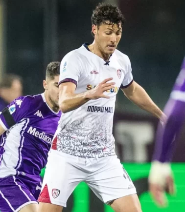 Cagliari Fiorentina’yı deplasmanda devirdi