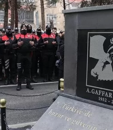 Ali Gaffar Okkan ve 5 polis memuru şehadetlerinin 25. yılında Diyarbakır'da anıldı
