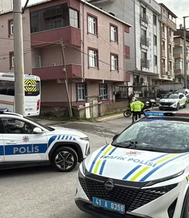 Servis aracının çarptığı minik Elanur hayatını kaybetti