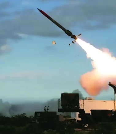 Ukrayna'ya gece yarısı bombardımanı