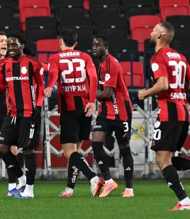 Gaziantep FK, Kasımpaşa’yı 10 kişiyle devirdi