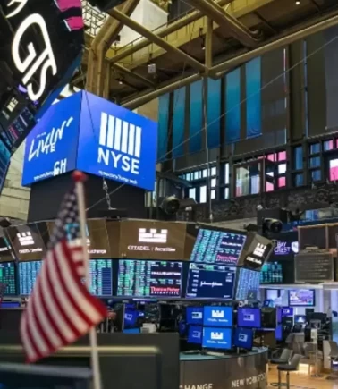New York borsasında karışık kapanış! Piyasalar verileri fiyatlıyor
