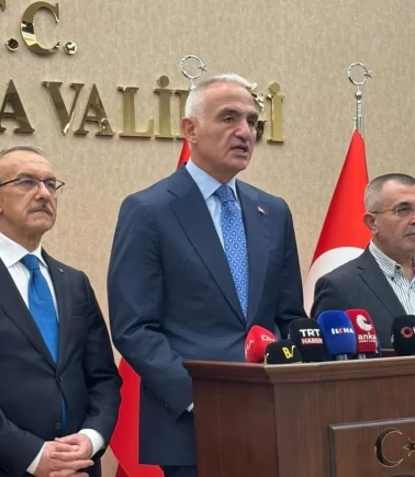 "Dünya tarihinin en muazzam inşa ve ihya hareketini hayata geçirdik"