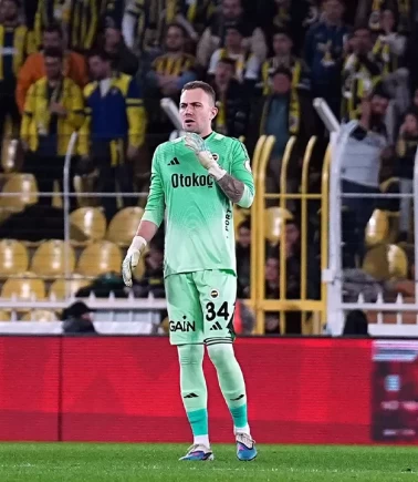 Mert Günok, yıllar sonra Kadıköy’de kaleyi korudu