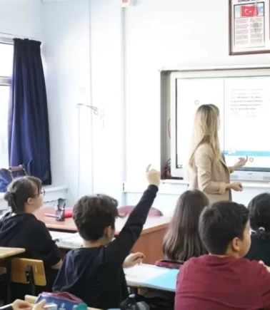 Öğretmenler için alan değişikliği süreci başlıyor