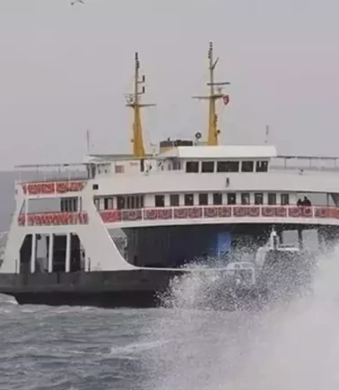 Yarınki feribot seferlerine iptal kararı