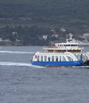 Gökçeada ve Bozcaada feribot seferlerinin tamamı iptal edildi