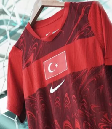 A Milli Futbol Takımımızın Romanya maçına çıkacağı formalar belli oldu