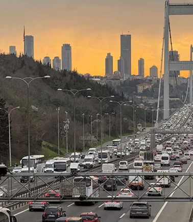 İstanbul'da trafik yoğunluğu yüzde 80'e yaklaştı