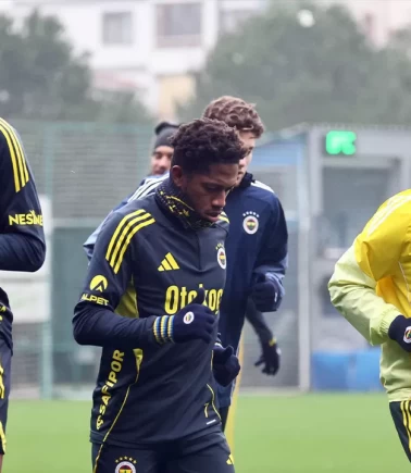 Fenerbahçe’de derbi mesaisi başladı