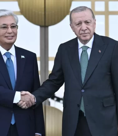 Cumhurbaşkanı Erdoğan, Kazakistan Cumhurbaşkanı Tokayev ile görüştü