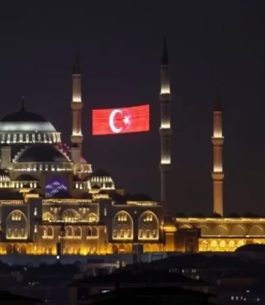 Türkiye Kadir Gecesi'nde camilere akın etti