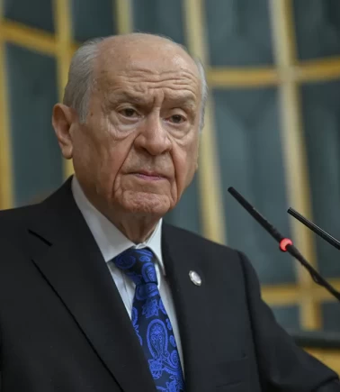 MHP Lideri Devlet Bahçeli’den 'öğretmen' uyarısı