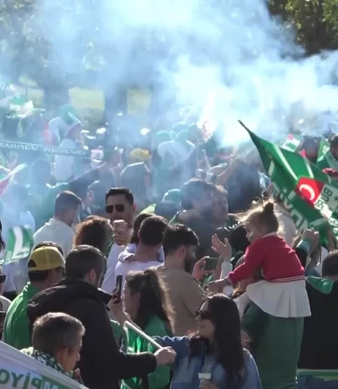 Bursaspor şampiyon oldu, Bursa alev aldı!
