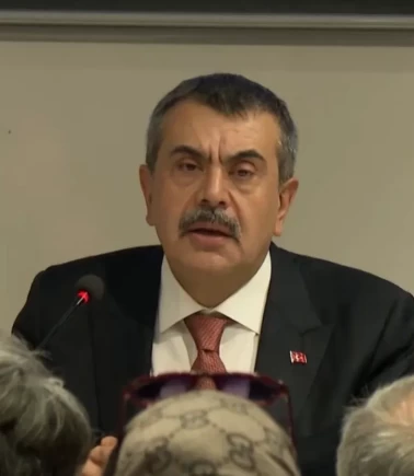 Bakan Yusuf Tekin İstanbul’da duyurdu: Evlat Nöbetleri Gönüllülük Seferberliği başladı!