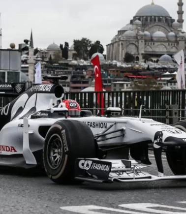 Formula 1 Türkiye’ye geri dönüyor!