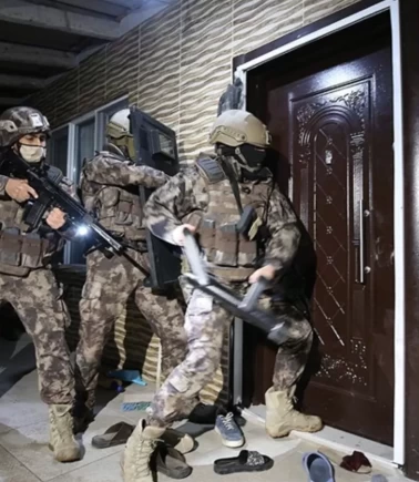 Zehir tacirlerine 5 ilde ağır darbe: 76 tutuklama