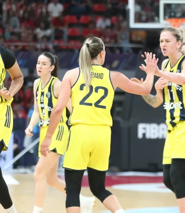 Fenerbahçe 3. kez Avrupa'nın zirvesinde!