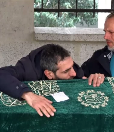 Kahreden veda! 6 yaşındaki Tesnim’in babasından yürek dağlayan hareket