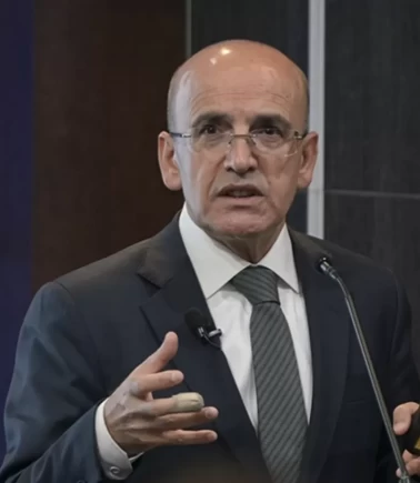 Bakan Şimşek’ten ekonomi mesajı: 'Enflasyon düşerse büyüme katlanır'