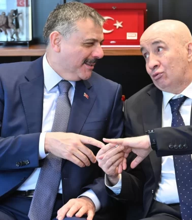 Bakan Çiftçi'den 15 Temmuz Gazisi Aslan'a vefa ziyareti