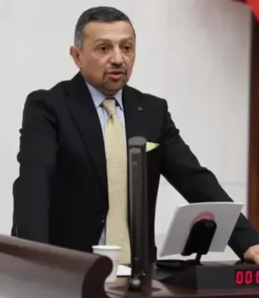 MHP’li Erbaş Kütahyaspor’un şampiyonluğunu TBMM’de kutladı