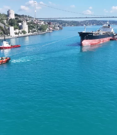 Drone saldırısına uğrayan gemi için İstanbul Boğazı kapatıldı!