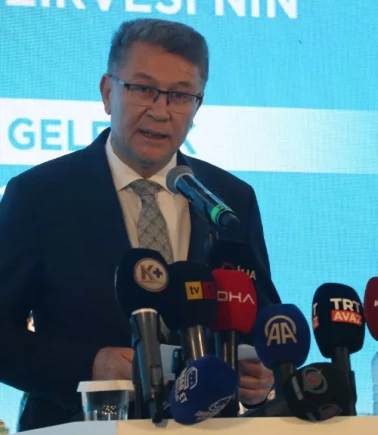 Türkçeyi koruma kanununu yakında Meclis'imizle paylaşacağız