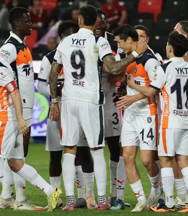 Başakşehir sezonu galibiyetle kapattı
