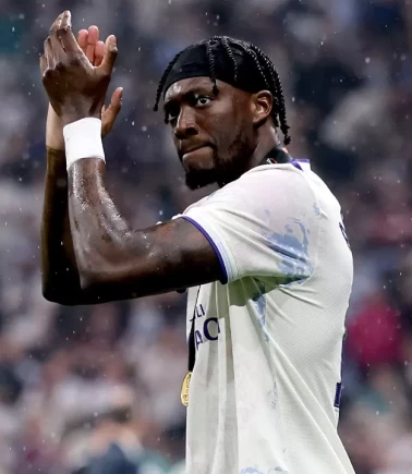 Tammy Abraham sahaya çıkmadan futbol tarihine geçti