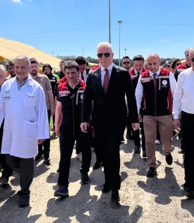 Vali Gül, Bahçelievler'deki kurban alanında incelemelerde bulundu