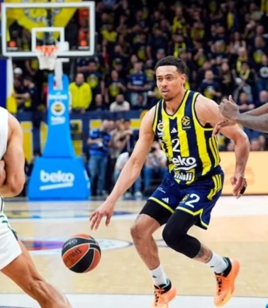 Fenerbahçe Beko için tarihi gece! Zalgiris deplasmanında 'dörtlü final' ateşi: Kazanırsa adını devler ligine yazdıracak!