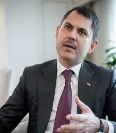 Bakan Kurum paylaştı: Acıdan umuda uzanan bayram hikâyesi