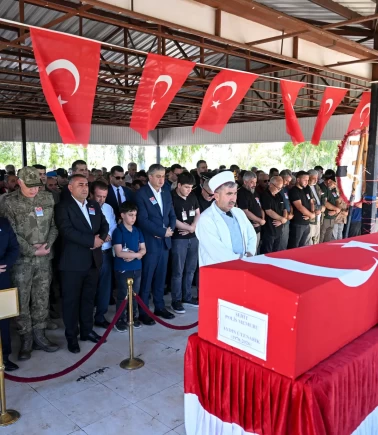 Şehit polis Aydın Üyenarık Adana’da toprağa verildi