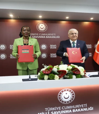 Yaşar Güler Kenyalı mevkidaşıyla savunma anlaşması imzaladı!