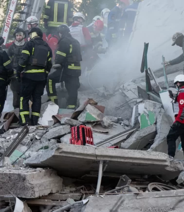 Rusya, Ukrayna'ya bomba yağdırdı: 1 ölü, 32 yaralı!