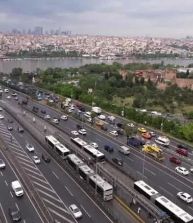 İstanbul’da yağmur ve maç trafiği