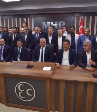 MHP Adana İl Başkanlığı'nda bayrak değişimi