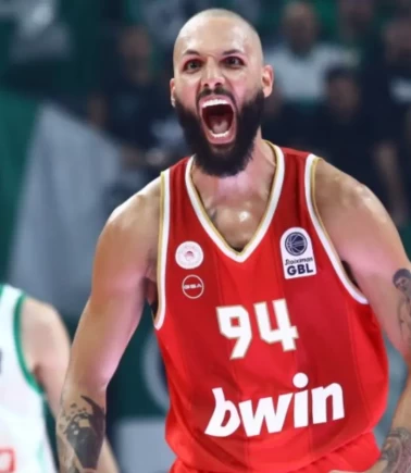 Olympiakos şampiyonluk yolunda hata yapmadı