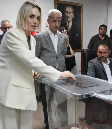 Akçakoca Belediyesi CHP'den AK Partiye geçti!