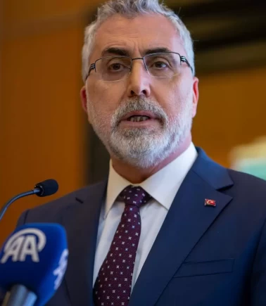 Mayısta istihdam sayısı 285 bin kişi arttı