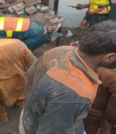 Dershanede facia! Çatı çökmesi sonucu 14 çocuk öldü